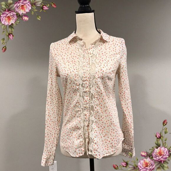 LC Lauren Conrad Tops - ‎floral lace button down blouse